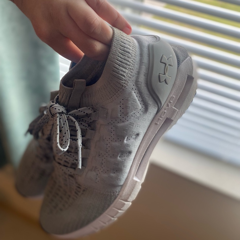 Under Armour Women's HOVR Phantom Running Shoe